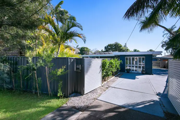 17 Kalimna Drive, Clontarf QLD 4019