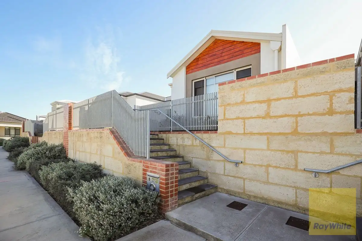 Main view of Homely house listing, 5 Pomelaa Way, Clarkson WA 6030