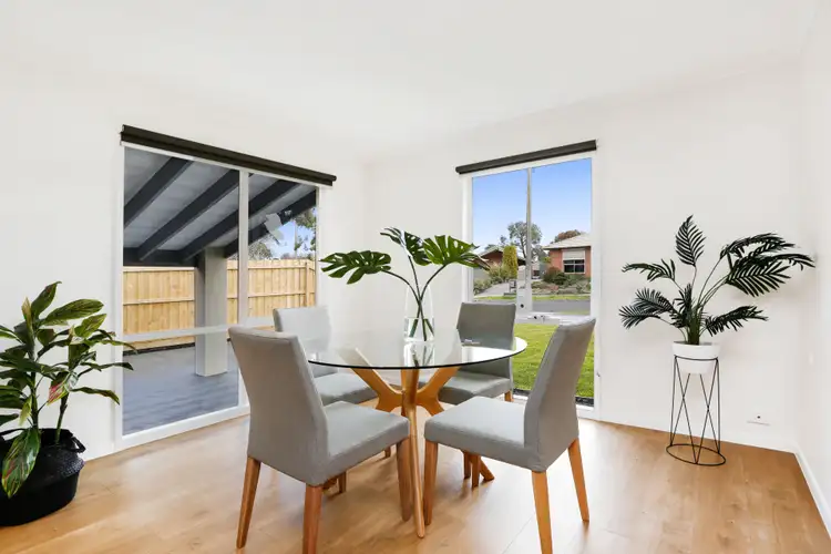Fifth view of Homely house listing, 19 Chinnock Court, Craigieburn VIC 3064