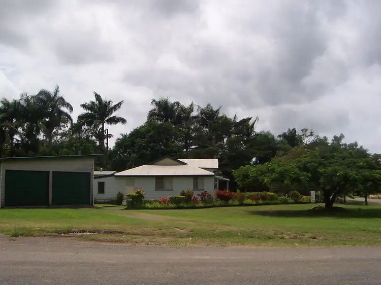 64 Range Road, Sarina QLD 4737