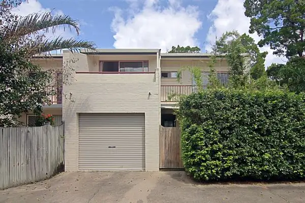 44 Armstrong Street