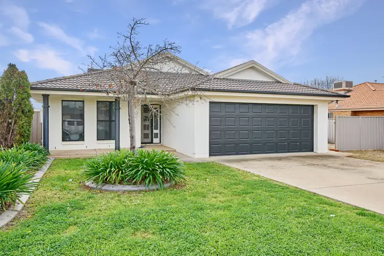 13 Womboin Crescent, Glenfield Park NSW 2650
