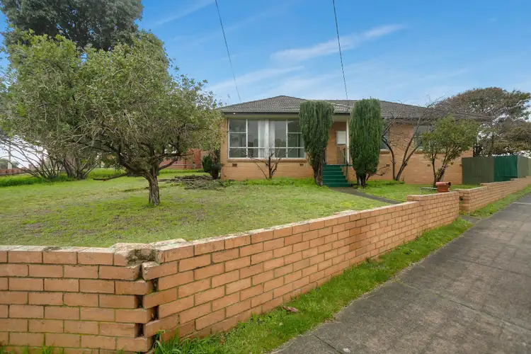 2 Armata Crescent, Frankston North VIC 3200