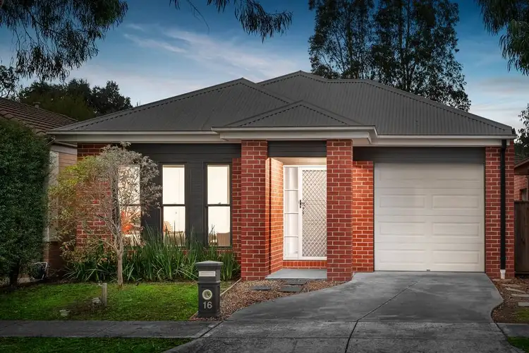 16 Walker Drive, Doreen VIC 3754