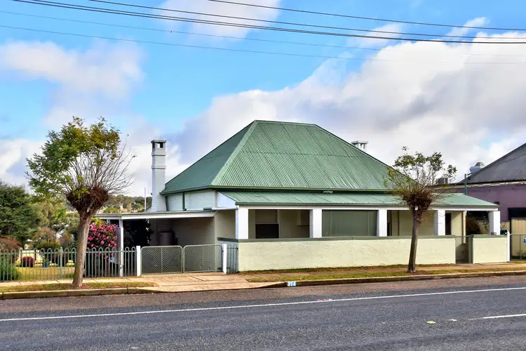 374 Rouse Street, Tenterfield NSW 2372