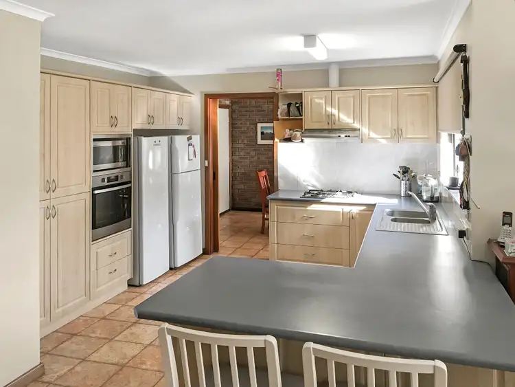 24 Hofrad Court, Yakamia WA 6330