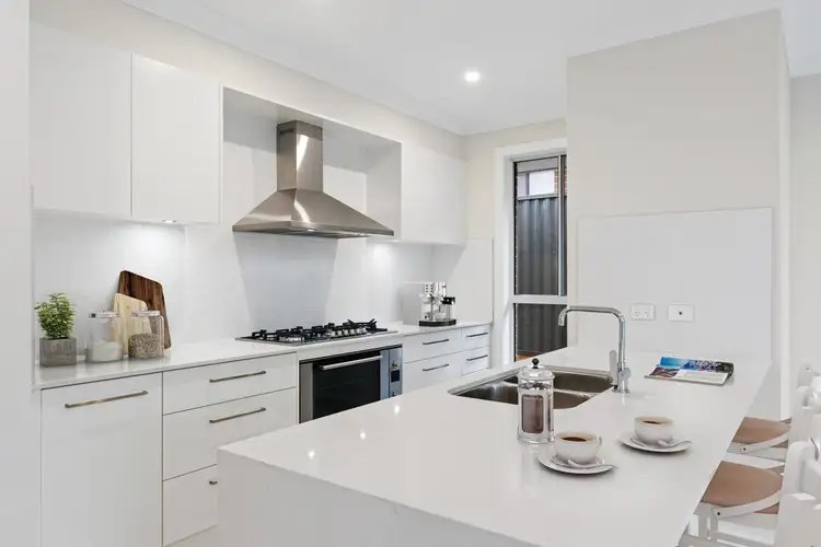 11 Butterfactory Drive, Calderwood NSW 2527