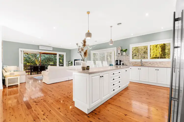 Fourth view of Homely house listing, 8 Avonsleigh Close, Warranwood VIC 3134