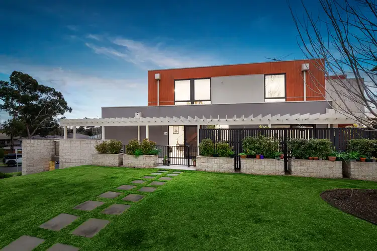 1/138 Ernest Jones Drive, Macleod VIC 3085