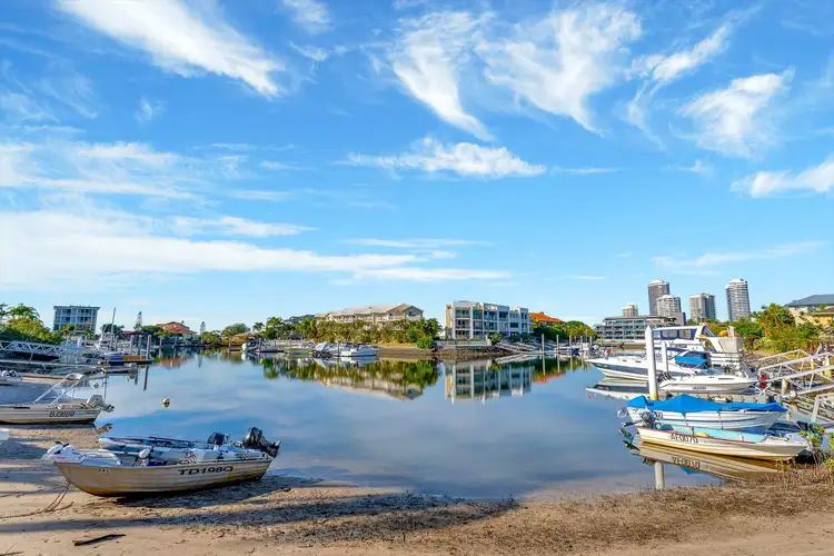 26/22 Jennifer Avenue, Runaway Bay QLD 4216