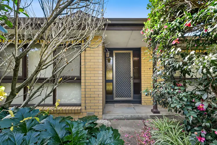 5 Win Place, Hallam VIC 3803