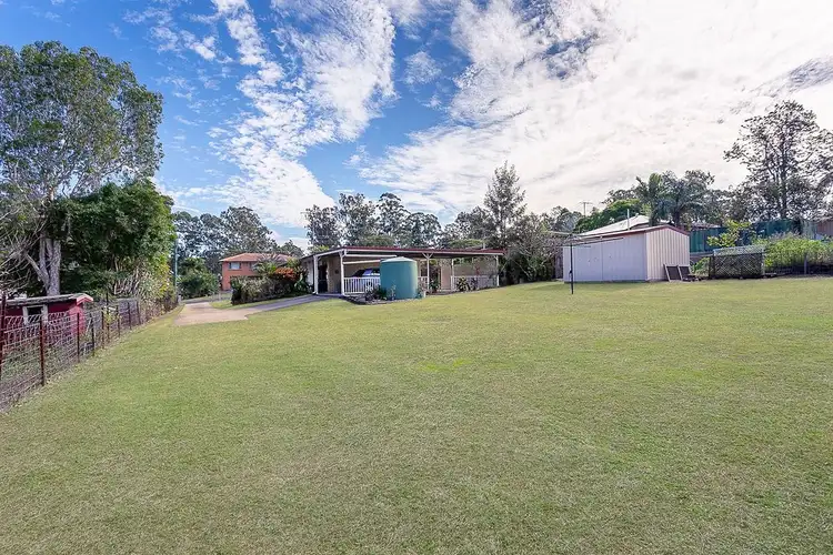 40 Caroline Street, Riverview QLD 4303