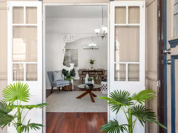 10 Redfern Street, Woolloongabba QLD 4102