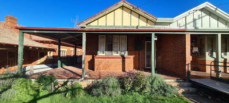14 Currajong Street, Parkes NSW 2870