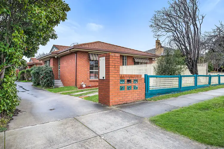 Main view of Homely unit listing, 1/9 Gordon Avenue, Oakleigh East VIC 3166