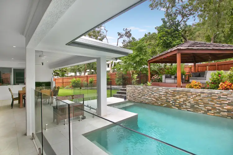 1 Seashell Crescent, Trinity Beach QLD 4879