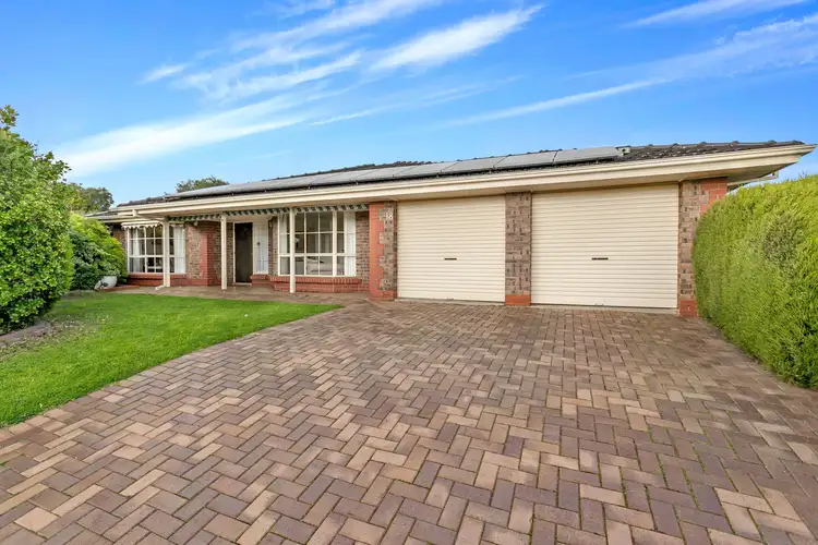 18 Vennachar Drive, Hallett Cove SA 5158