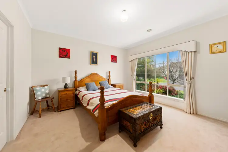 Fifth view of Homely house listing, 2 Oakmont Close, Rowville VIC 3178