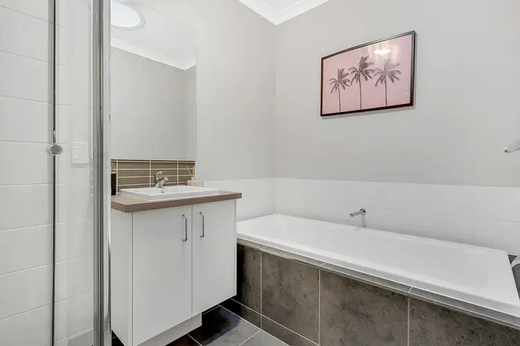 Seventh view of Homely house listing, 289 Brookfield Boulevard, Craigieburn VIC 3064