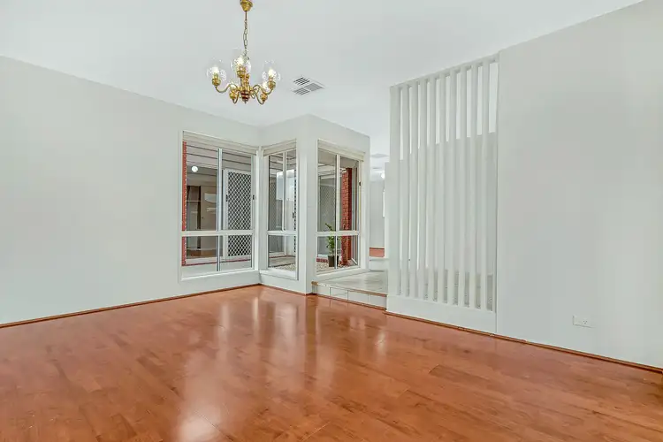 Fifth view of Homely house listing, 8 Medstead Court, Craigieburn VIC 3064
