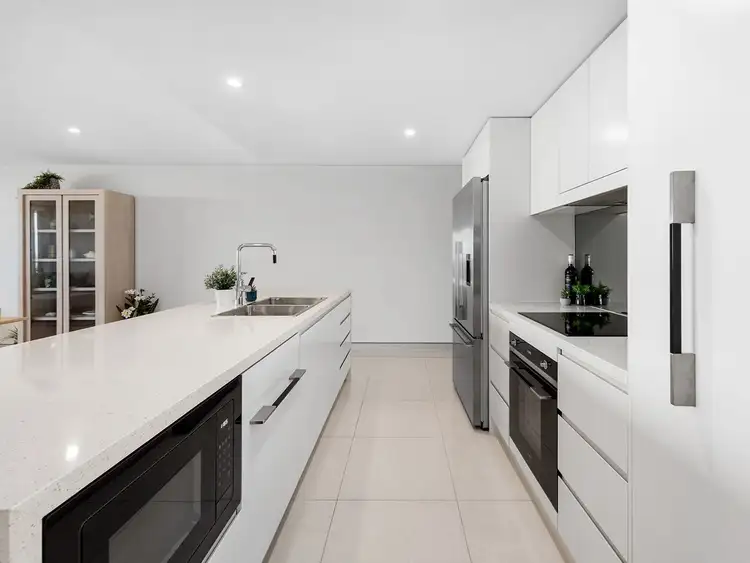 14/36 Woodcliffe Crescent, Woody Point QLD 4019