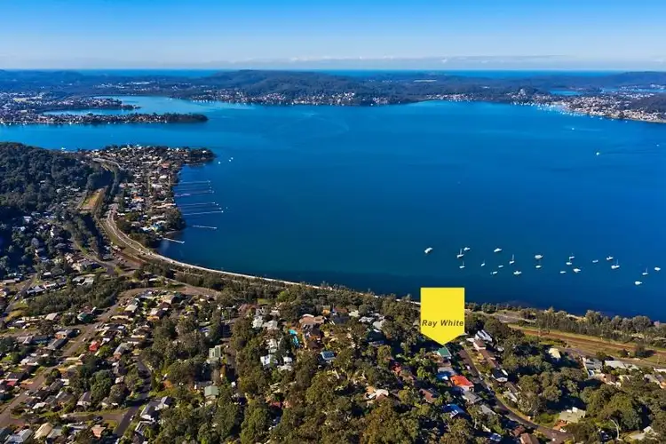 36 Sandstone Crescent, Tascott NSW 2250