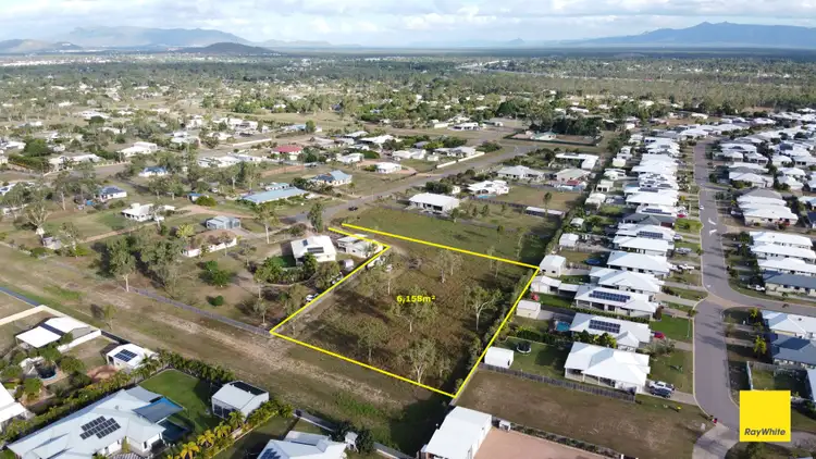 11 Mowbray Court, Mount Low QLD 4818