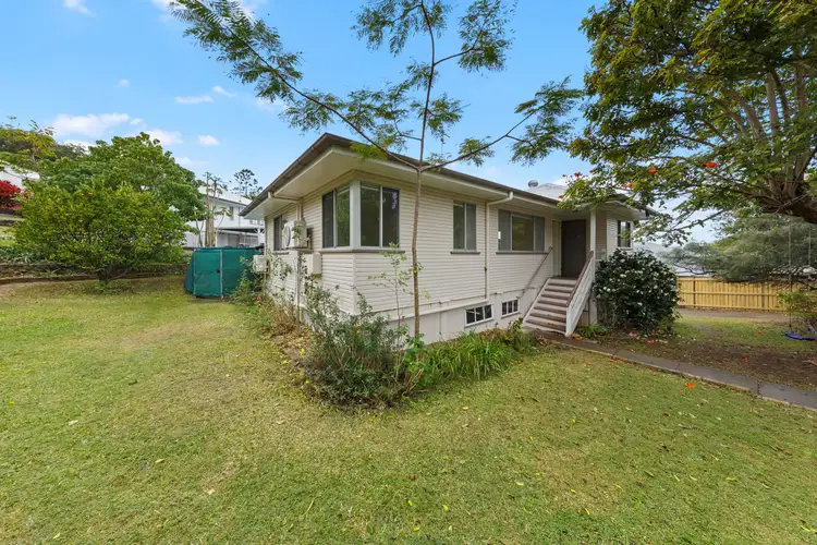 1 Diamond Street, Holland Park QLD 4121