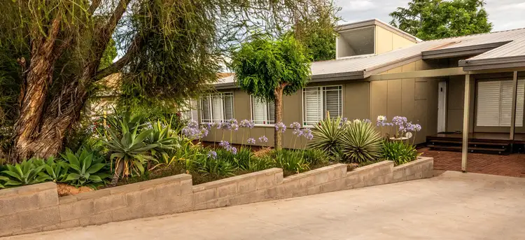 3 Evans Parade, Parkes NSW 2870