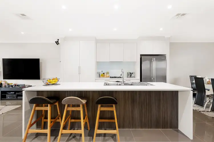 Second view of Homely house listing, 6 Mulberry Walk, Wantirna South VIC 3152