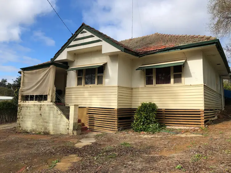 8 Toyer Street