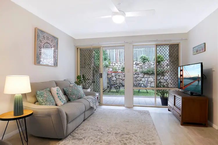 Sixth view of Homely unit listing, 4/27 Wooloowin Avenue, Wooloowin QLD 4030