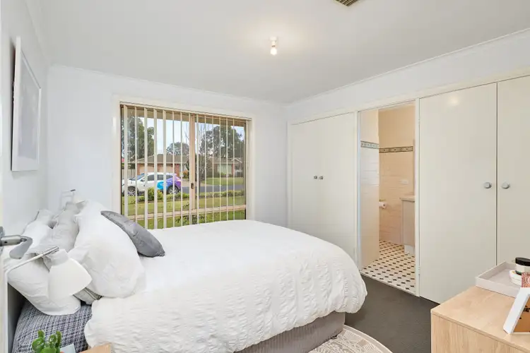 Fifth view of Homely house listing, 9 Elanora Place, Glenfield Park NSW 2650