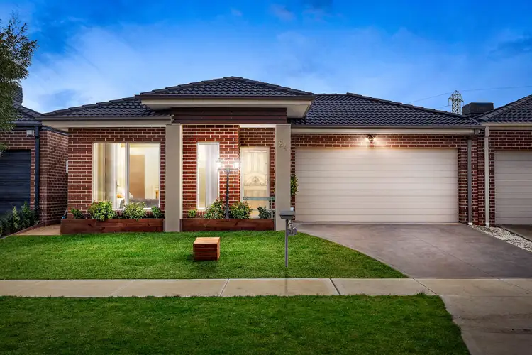 24 Adoquin Street, Doreen VIC 3754