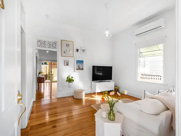 Third view of Homely house listing, 8 Quinton Street, Kangaroo Point QLD 4169