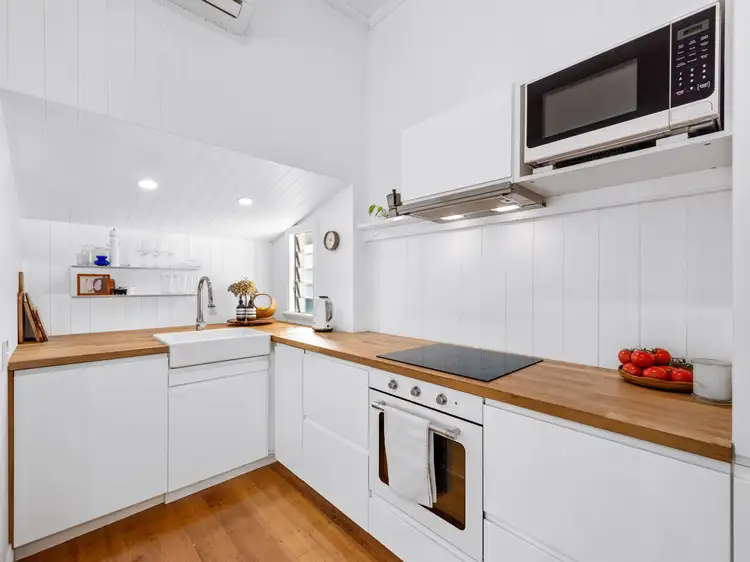 Fifth view of Homely house listing, 8 Quinton Street, Kangaroo Point QLD 4169
