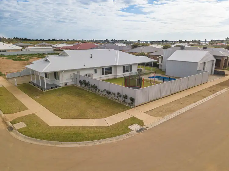 Fifth view of Homely house listing, 2 Koop Street, Yarrawonga VIC 3730