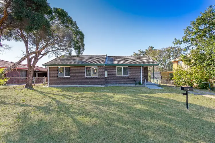 16 Barret Street, Flinders View QLD 4305