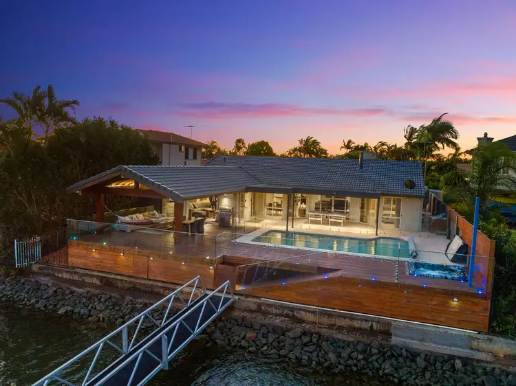 25 Mako Avenue, Aquatic Paradise QLD 4159