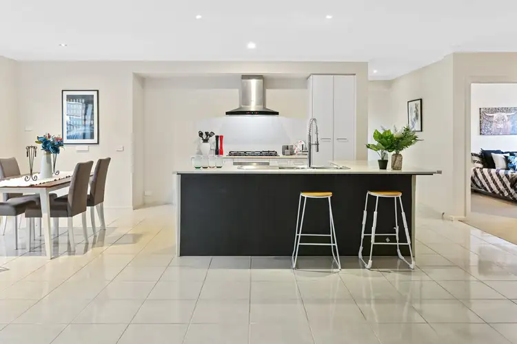 Fifth view of Homely house listing, 252 Sanctuary Lakes South Boulevard, Sanctuary Lakes VIC 3030