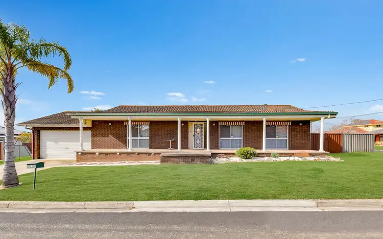 2 Kenneth Street, Macquarie Fields NSW 2564