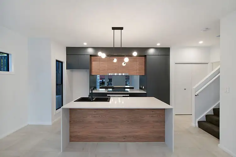 Fifth view of Homely townhouse listing, 2/27 Clausen Street, Mount Gravatt East QLD 4122