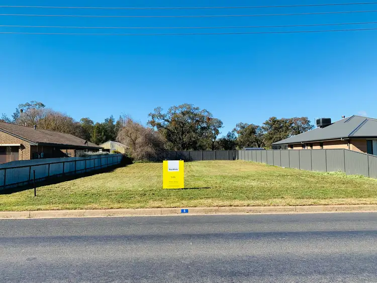 6 Briggs Street, Young NSW 2594
