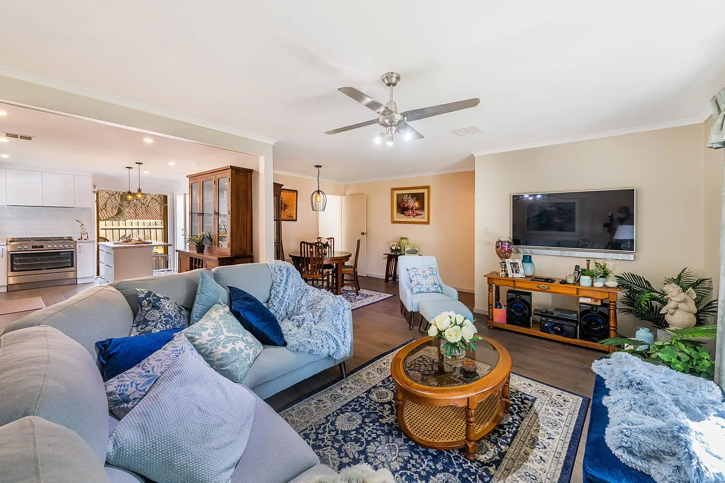Main view of Homely unit listing, 1/9-11 Elmhurst Road, Bayswater North VIC 3153