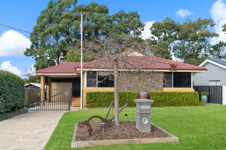 16 Berallier Drive, Camden South NSW 2570