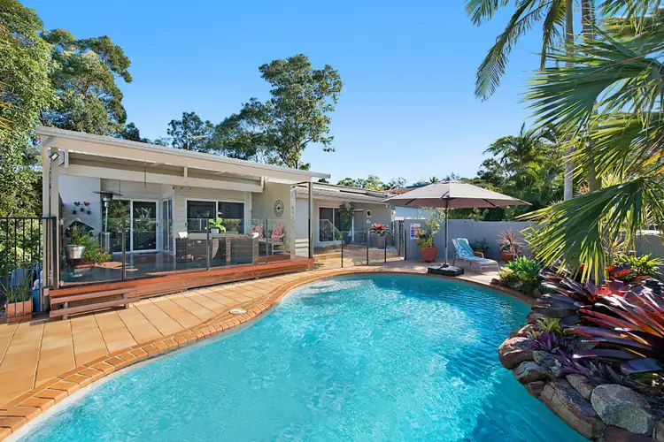 26 Stralock Street, Chapel Hill QLD 4069