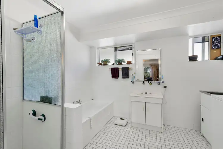 Fourth view of Homely unit listing, 32 Alinjarra Drive, Tugun QLD 4224