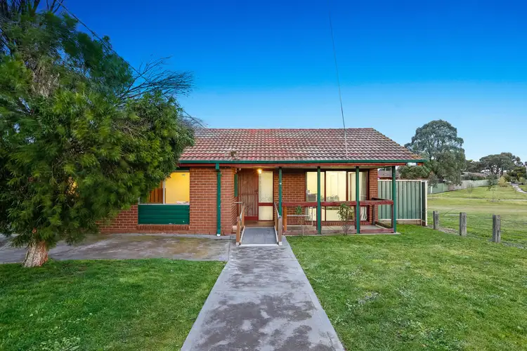 12 Humevale Court, Meadow Heights VIC 3048