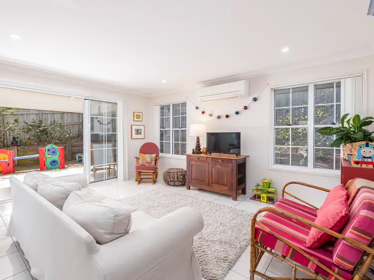 Second view of Homely house listing, 1/7 Trafalgar Court, Southside QLD 4570