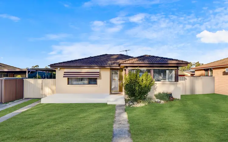 4 Kullaroo Avenue, Bradbury NSW 2560
